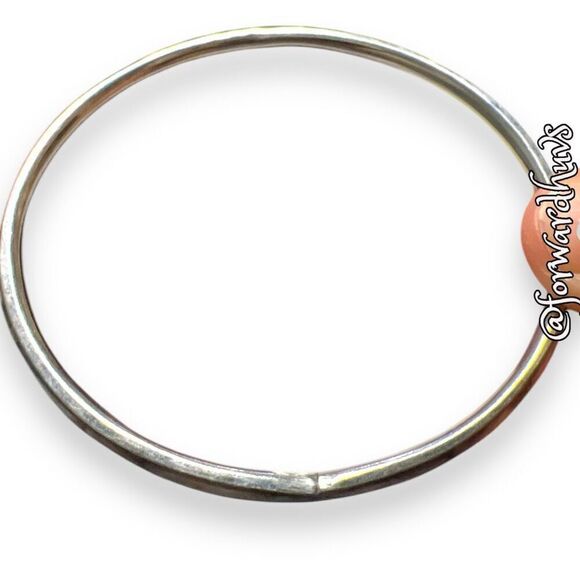 Mother of Pearl Bracelet | Silver Tone Bracelet - Picture 6 of 8